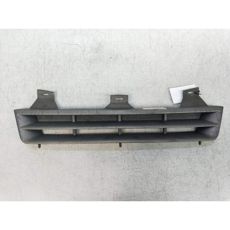 Recambio de rejilla delantera para opel kadett e 1.8 referencia OEM IAM   