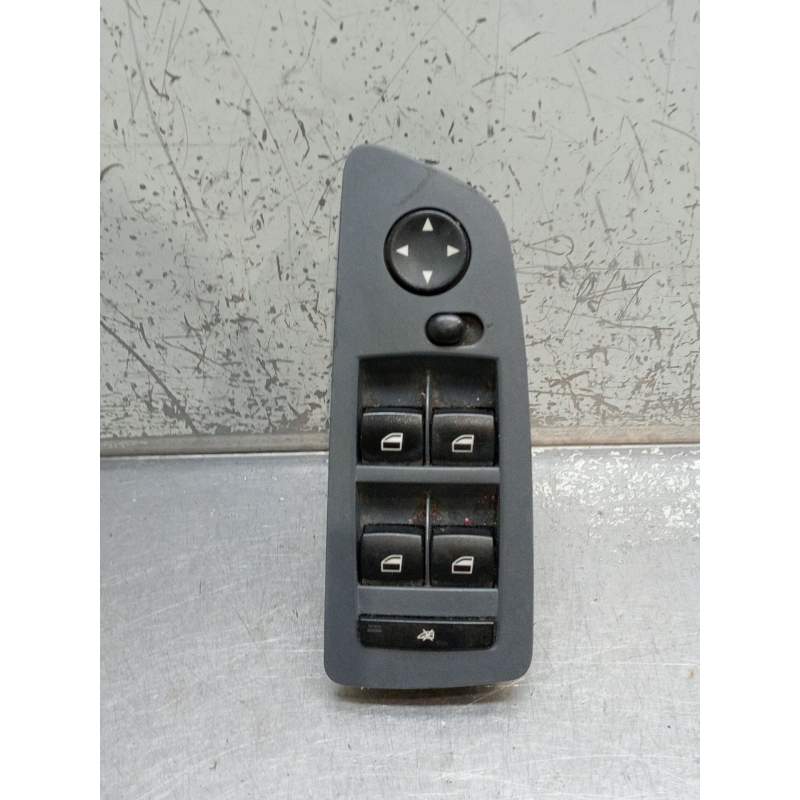 Recambio de mando elevalunas delantero izquierdo para bmw 1 (e87) 116 i referencia OEM IAM 697020902 06E52K101 2005