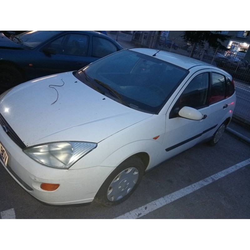 ford focus berlina (cak) del año 2001