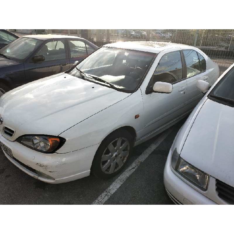 nissan primera berlina (p11) del año 2001