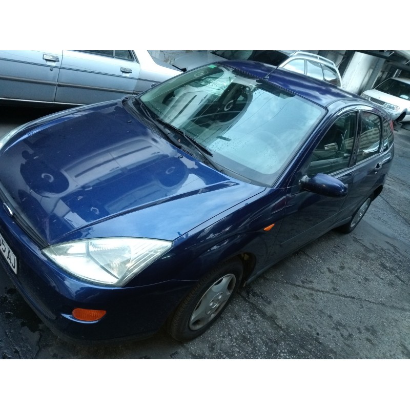 ford focus berlina (cak) del año 2000