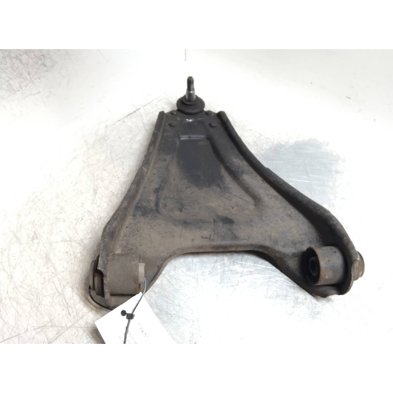 Recambio de brazo suspension inferior delantero derecho para renault 18 gtl referencia OEM IAM   