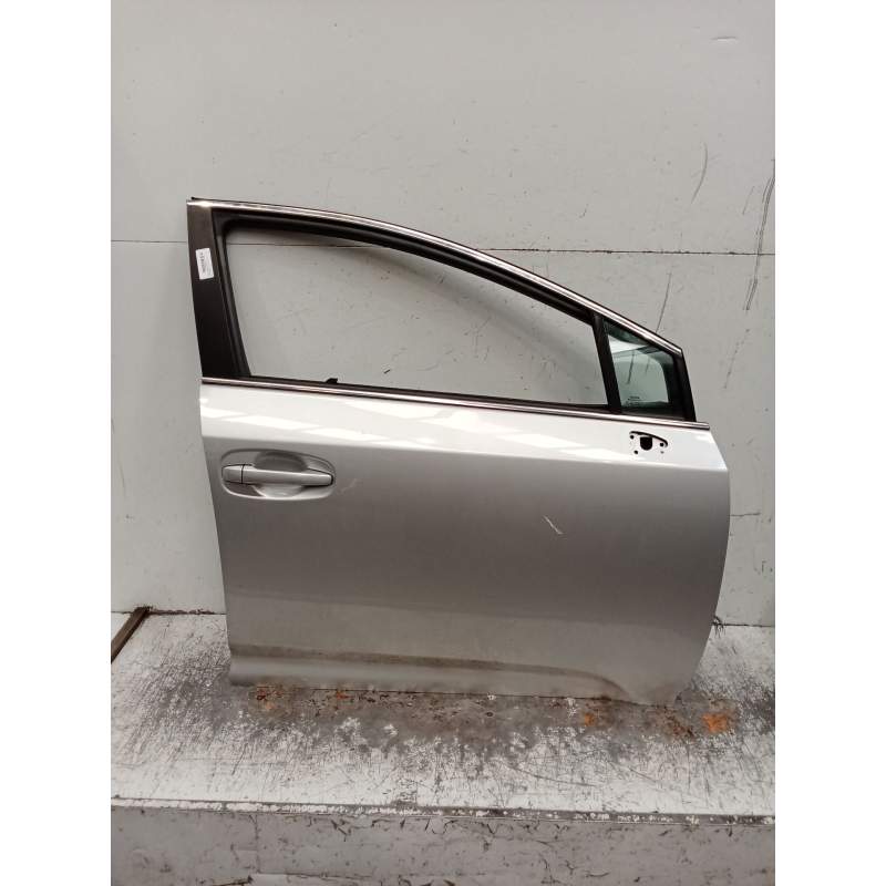 Recambio de puerta delantera derecha para toyota avensis (t27) 2.0 d-4d cat referencia OEM IAM   4P
