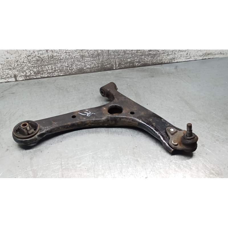 Recambio de brazo suspension inferior delantero derecho para toyota corolla (_e12_) 1.6 vvt-i (zze121_) referencia OEM IAM  16G 