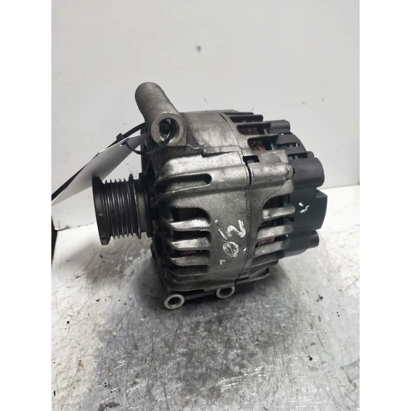 Recambio de alternador para peugeot 308 sw confort referencia OEM IAM V75765138001  