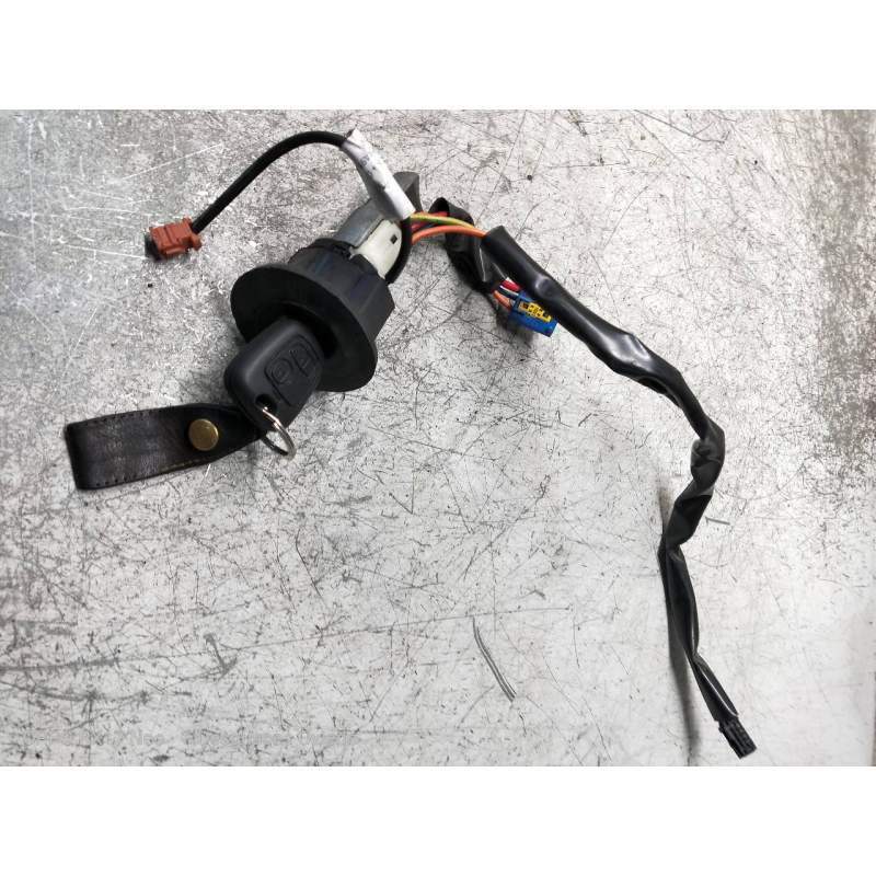 Recambio de conmutador de arranque para peugeot 206+ básico referencia OEM IAM  11G 2009