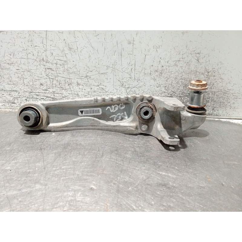 Recambio de brazo suspension inferior delantero derecho para jaguar f-pace referencia OEM IAM HK833C254  