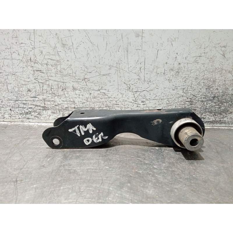 Recambio de brazo suspension inferior trasero derecho para jaguar f-pace referencia OEM IAM JLR1221443  