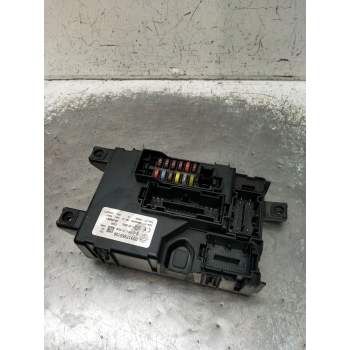 CAJA RELES / FUSIBLES 28106881 00517986150 2005