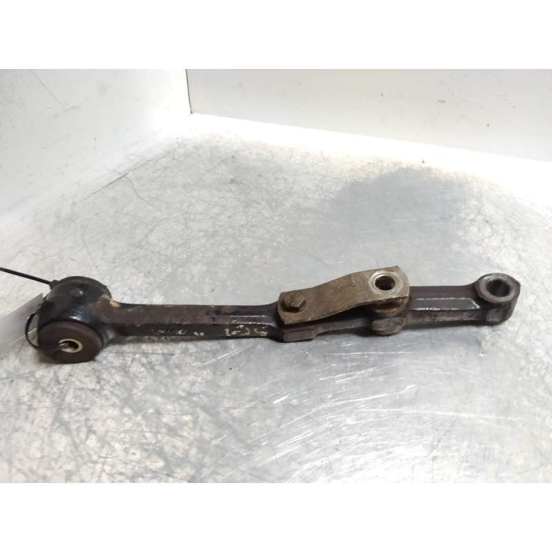 Recambio de brazo suspension inferior delantero derecho para seat marbella ce referencia OEM IAM   