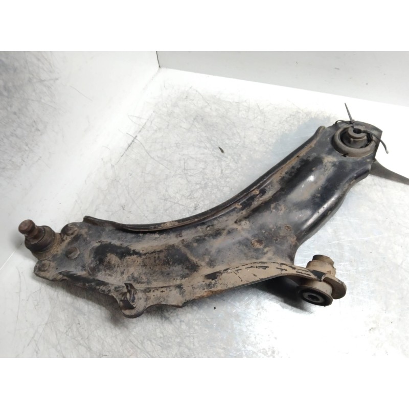 Recambio de brazo suspension inferior delantero derecho para renault kangoo 1.5 dci diesel referencia OEM IAM   