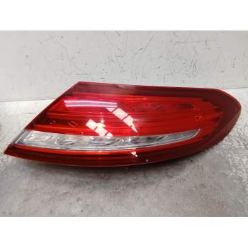 PILOTO TRASERO DERECHO A2059066405 2SD011786 