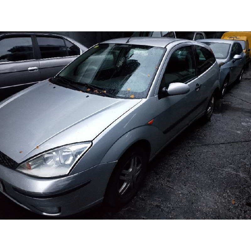 ford focus berlina (cak) del año 2001