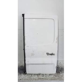 PUERTA TRASERA DERECHA CIEGA 