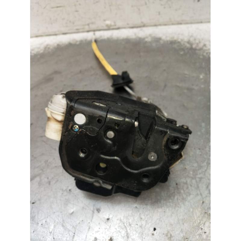 Recambio de motor cierre centralizado delantero izquierdo para audi a3 sportback (8pa) 2.0 tdi referencia OEM IAM 4F1837015 5P 2