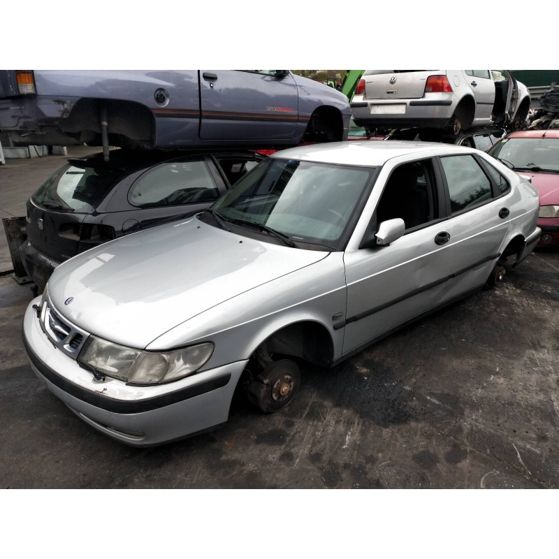 saab 9-3 berlina del año 2002