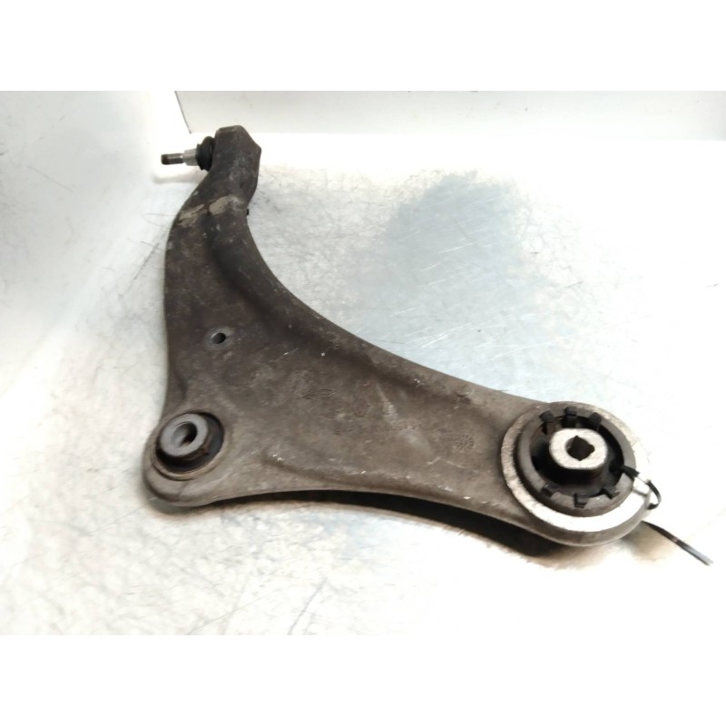 Recambio de brazo suspension inferior delantero derecho para renault megane iii coupe renault sport referencia OEM IAM   