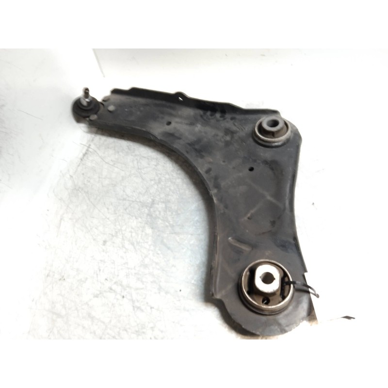 Recambio de brazo suspension inferior delantero izquierdo para renault megane iii berlina 5 p 1.5 dci diesel fap referencia OEM 