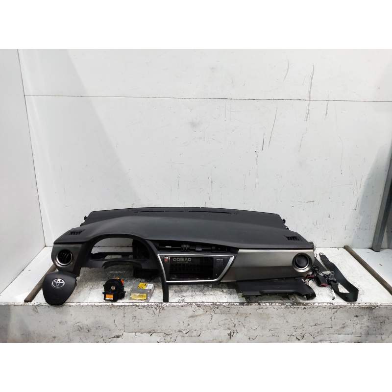 Recambio de kit airbag para toyota auris business referencia OEM IAM 8917002B90 226370101 