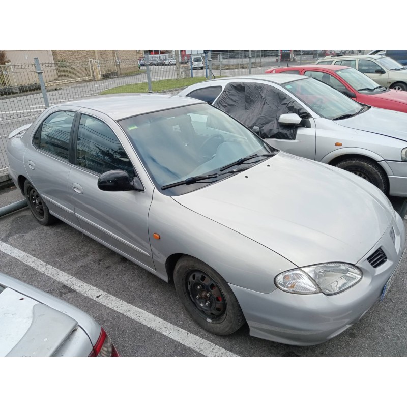 hyundai lantra berlina (rd) del año 1998