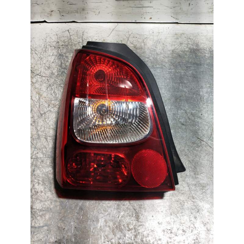 Recambio de piloto trasero izquierdo para renault twingo 1.5 dci diesel referencia OEM IAM 8200387888  