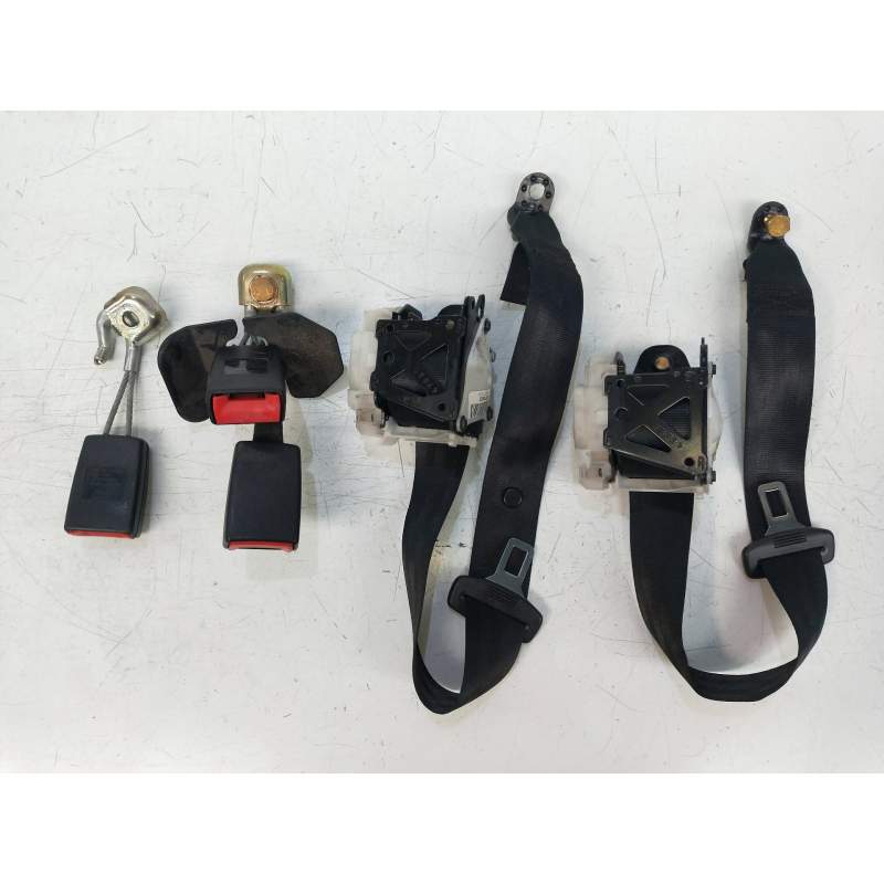 Recambio de juego cinturones trasero para audi a4 avant (8e) 1.9 tdi (96kw) referencia OEM IAM  RANCHERA 2001