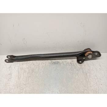BRAZO SUSPENSION SUPERIOR TRASERO DERECHO 