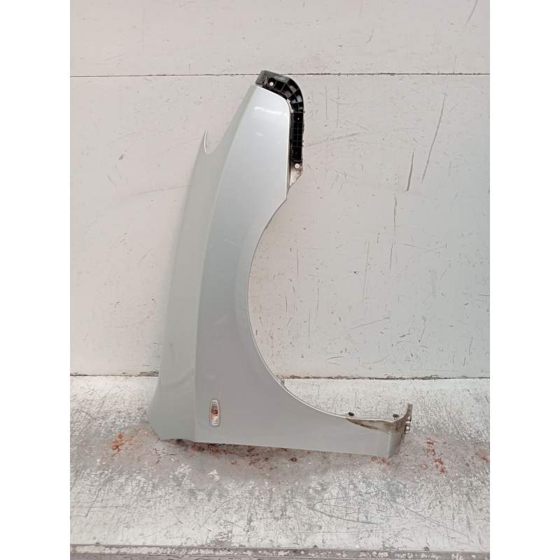 Recambio de aleta delantera derecha para hyundai elantra iii sedán (xd) 1.6 referencia OEM IAM   