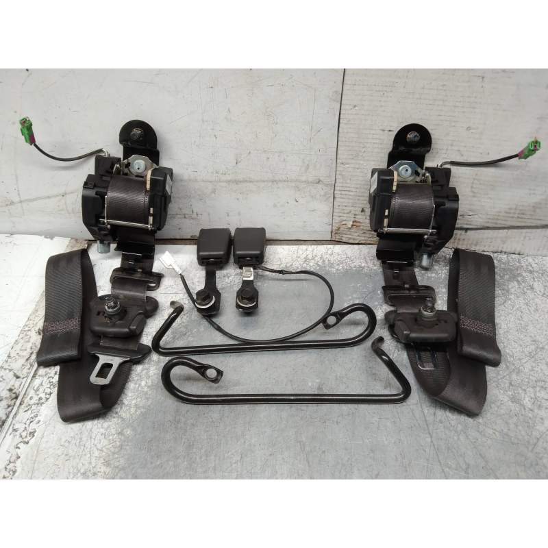 Recambio de juego cinturones delantero para chevrolet kalos 1.4 se referencia OEM IAM   3P