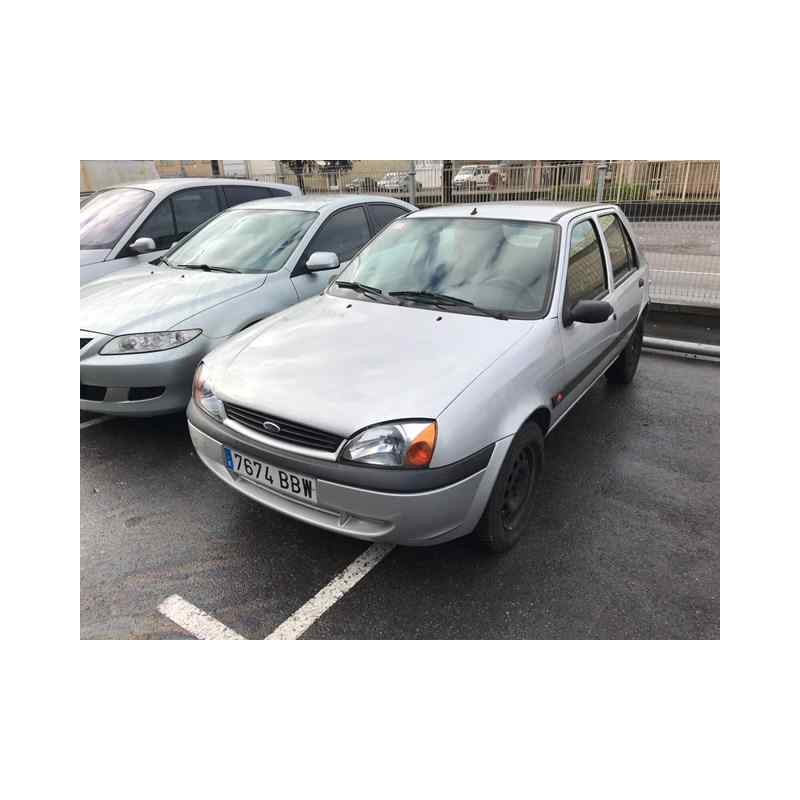 ford fiesta berlina (dx) del año 2000