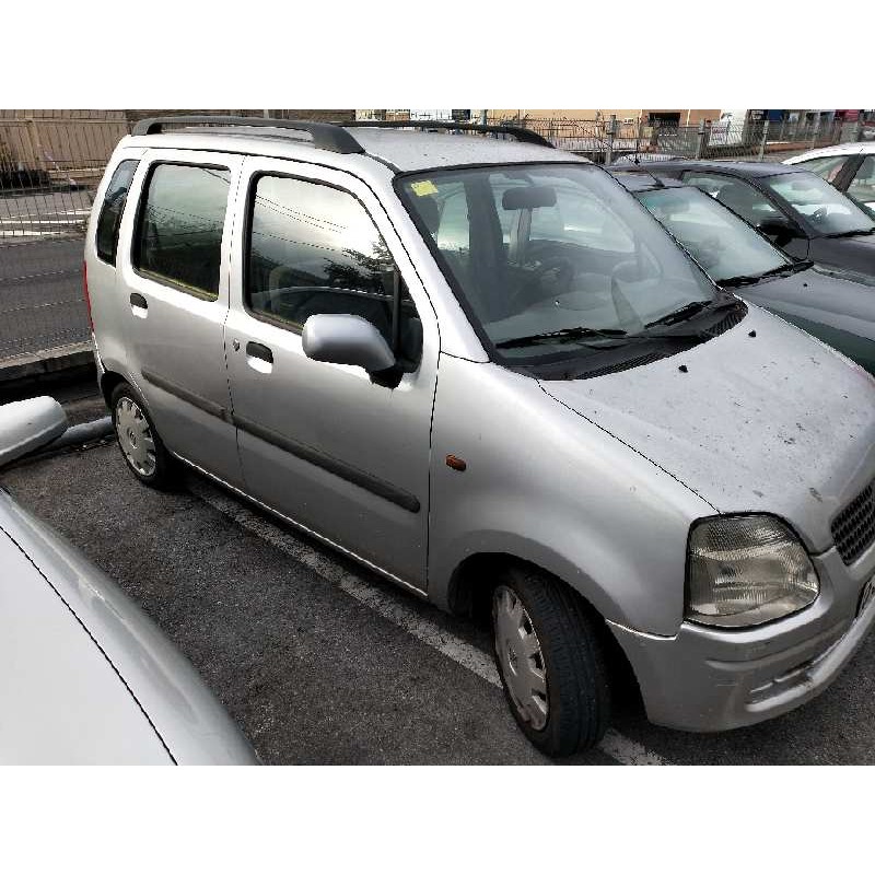 opel agila del año 2000