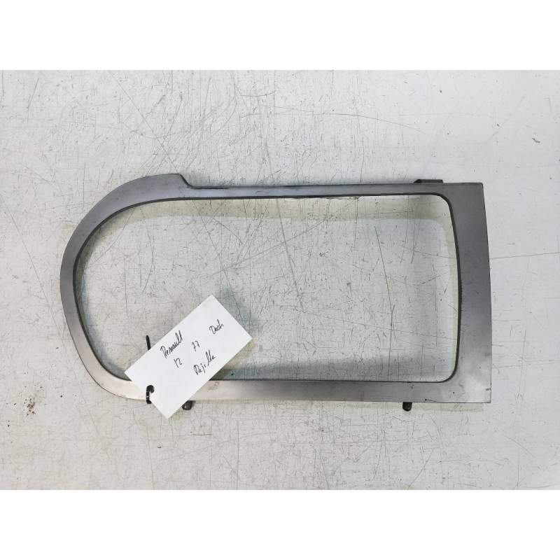 Recambio de rejilla delantera para renault 12 referencia OEM IAM   