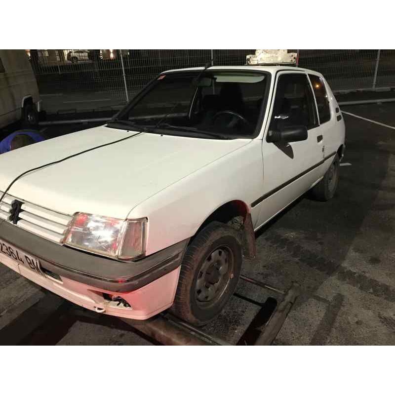 peugeot 205 berlina del año 1994