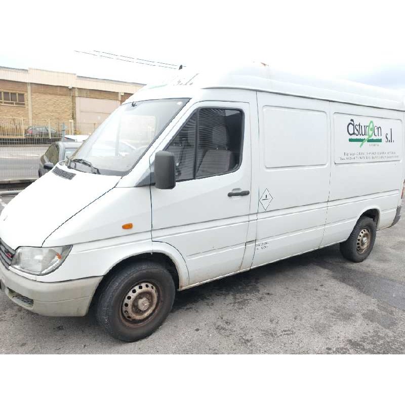 mercedes sprinter 02.00  caja cerrada del año 2000