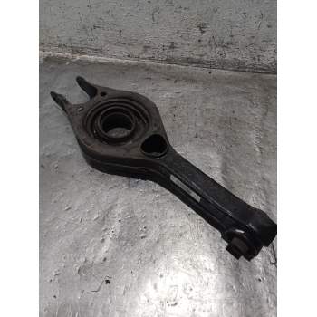 BRAZO SUSPENSION INFERIOR TRASERO DERECHO 55220A6100 16G 2012