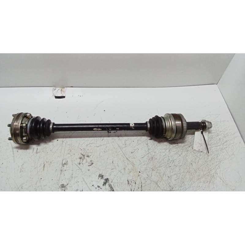 Recambio de transmision trasera izquierda para ssangyong rexton 2.7 turbodiesel cat referencia OEM IAM 72011AR  