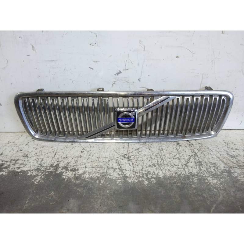 Recambio de rejilla delantera para volvo v70 familiar 2.4 (103kw) referencia OEM IAM   