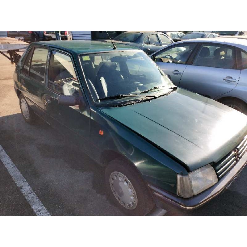 peugeot 205 berlina del año 1997